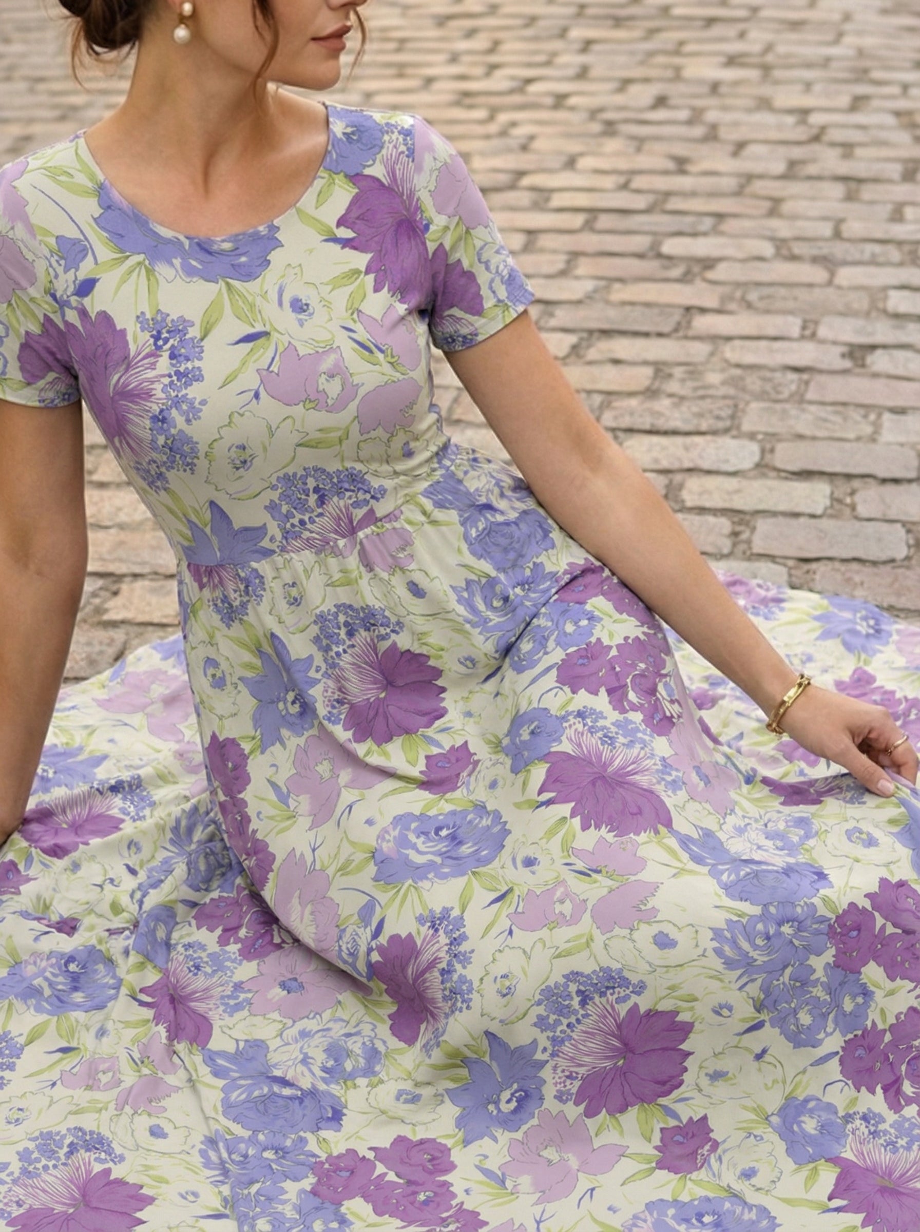 A 字宽松版短袖连衣裙